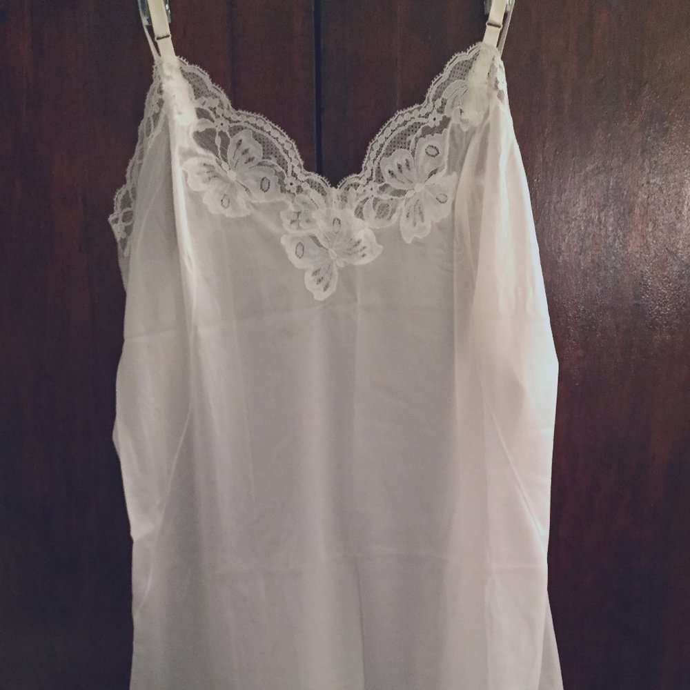 Vintage  Lace Trim Full Slip